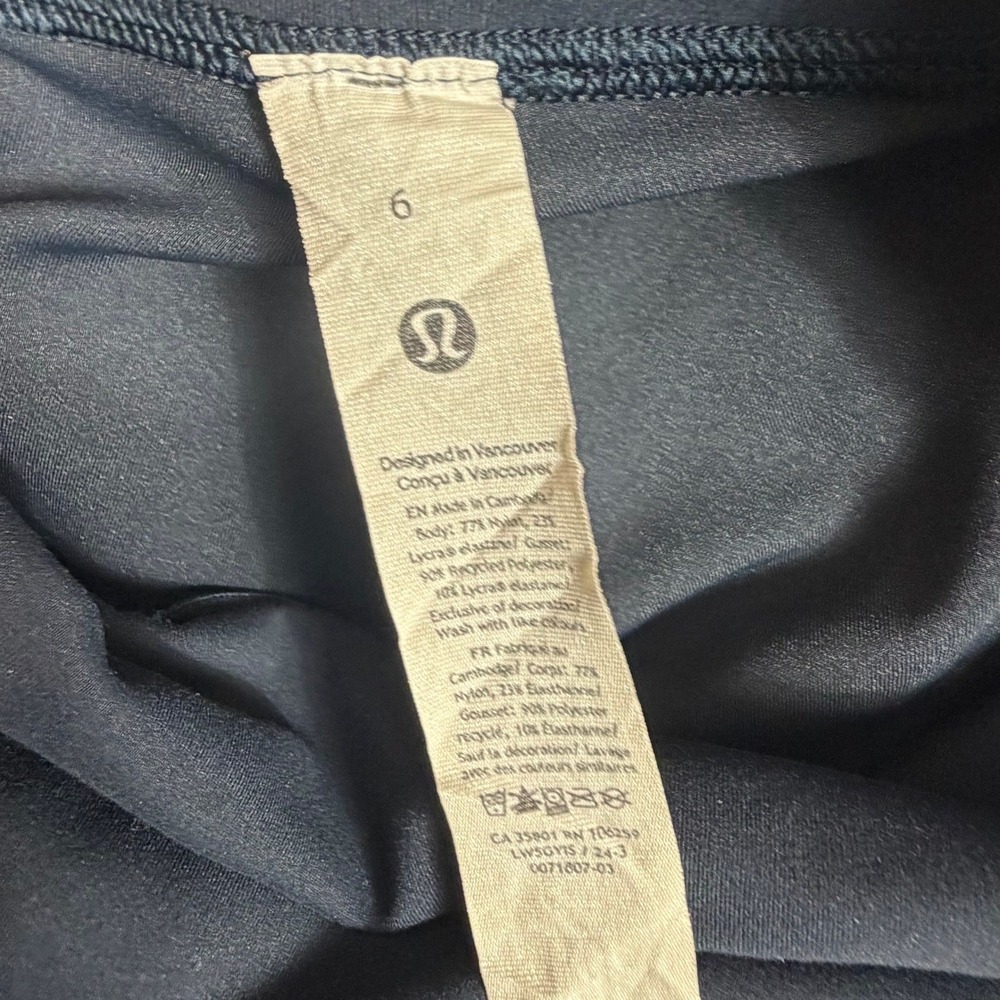 Lululemon High Rise Leggings Navy Blue Split Hem Athletic Pants Size 6 LW5GYIS - Picture 8 of 8